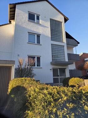 Foto - Wunderschöne 3-Zimmer Wohnung in ruhiger Lage, Balkon, Kaminofen,