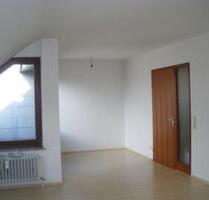 FÜR NICHTRAUCHER! 2-Zimmer-DG-Whg in 71229 Leonberg-Halden