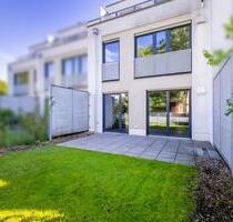 Exklusives Wohnen in Haunstetten: Neuwertiges Reihenhaus mit 146 m², 5 Zimmern & zwei Dachterrassen - Augsburg Haunstetten-Siebenbrunn
