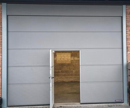 Foto - Große Garage Lager Halle - 416,00 EUR Miete,