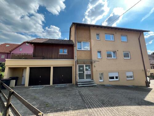 Foto - Frisch renovierte 3-Zimmer-Wohnung mit Einbauküche