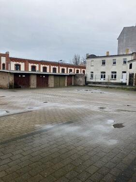 Foto - 15 Stellplätze und 4 Garage im Zentrum von Torgau