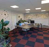 Gewerbe-oder Büro in Freystadt zu vermieten