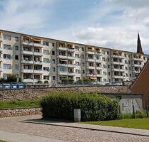 Charmante 2-Raum-Wohnung mit Balkon und Peeneblick zu vermieten - Demmin
