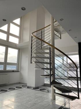 Foto - Exklusive Maisonette mit offener Galerie, Dachterrasse, Carport