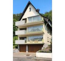 Seltene Gelegenheit in Vallendar - über 2 Etagen, 5 Zimmer Küche, 2 Bäder, 2 Loggien