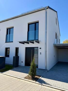 Foto - Erstbezug DHH - 2.275,00&nbsp;EUR Kaltmiete, ca.&nbsp; 175,00&nbsp;m&sup2;