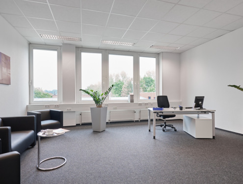 Foto - MODERNES BÜRO AB 9,99 EURM² – MIT BALKON UND VIEL LICHT!!*