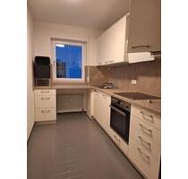 Helle, renovierte 3-Zimmer-Wohnung mit Balkon, Garage & Einbauküc - Bad Boll