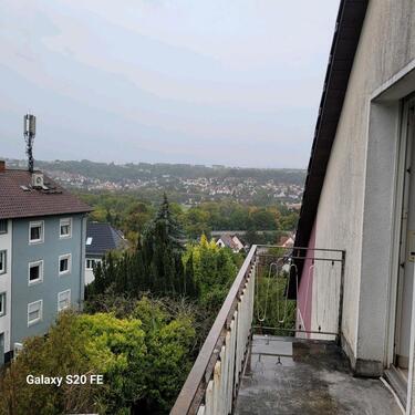 Foto - 3-Zimmer-Dachgeschosswohnung - 650,00 EUR Kaltmiete,