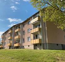 Erdgeschosswohnung mit Balkon und Keller - Helsa