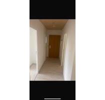 Helle-3-Zimmer-Wohnung im Erdgeschoss – Sofortbezugsfrei - Lengenfeld