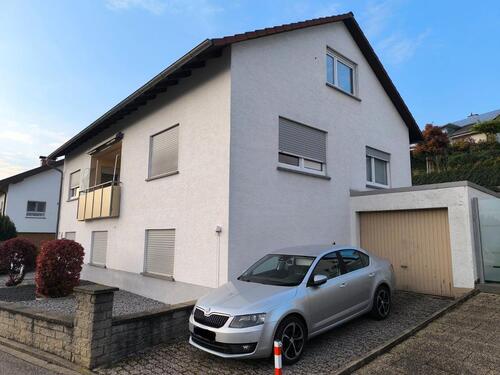 Foto - Zweifamilienhaus in zentraler Lage mit traumhafter Aussicht