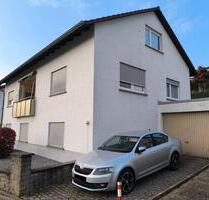 Zweifamilienhaus in zentraler Lage mit traumhafter Aussicht - Walzbachtal