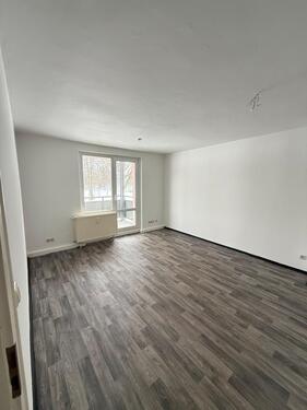 Foto - 2-Raumwohnung mit Badewanne und Balkon