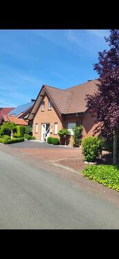 Foto - Großzügiges Zweifamilienhaus in ruhiger Sackgassenlage