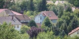 Foto - Haus im Grünen mit 4 abgeschlossenen Wohnungen