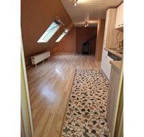 Charmante 3-Zimmer-DG-Loftwohnung in Top-Lage - Göttingen Grone