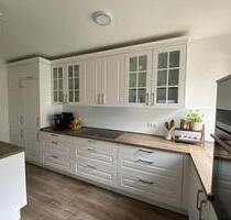 Moderne 3 Zimmer Wohnung mit Gäste WC, Abstellkammer und Balkon - Speyer