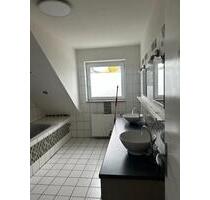 Helle Eigentumswhg.in Stolberg-Donnerberg, 4 ZKDB u. gr: Balkon - Stolberg (Rheinland)