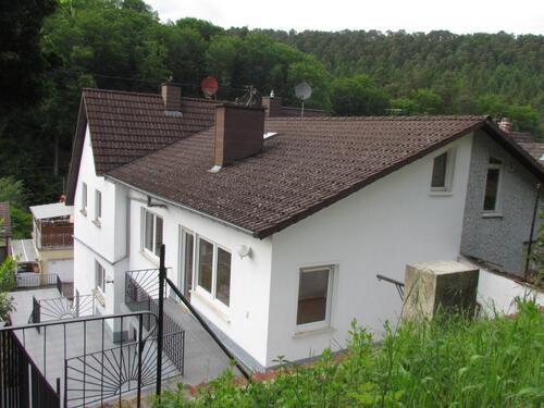 Foto - Traumhafte Doppelhaushälfte in sonniger Hanglage