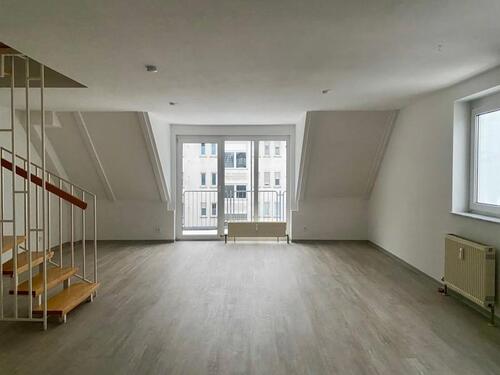 Foto - Kurzfristige Anmietung möglich - sanierte und renovierte Maisonette-Wohnung mit Balkon