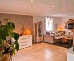 Foto - Modernisierte Wohnung mit eigenem Garten, Wintergarten & Garage