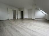 Foto - TOP renovierte Dachgeschoss Wohnung