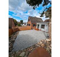 Ratzeburg: Sanierte 3,5-Zi.-Whg. (110 m²) mit Terrasse & Carport