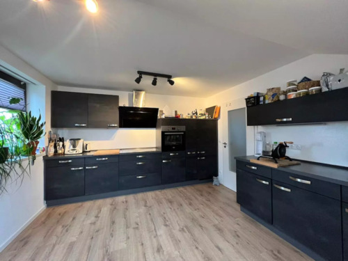Foto - Helle und geräumige 3-Zimmer Dachgeschoss-Wohnung