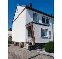 Verkaufe Doppelhaushälfte - 415.000,00&nbsp;EUR Kaufpreis, ca.&nbsp; 105,00&nbsp;m&sup2; in Delitzsch (PLZ: 04509)