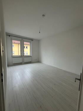 Foto - exklusive, kernsanierte 3 Zimmer Wohnung mit Balkon