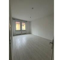 exklusive, kernsanierte 3 Zimmer Wohnung mit Balkon - Stuttgart Lehen