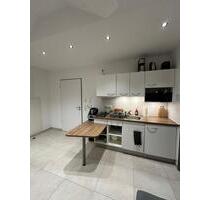 Teilmöblierte 1,5-Zimmer-Wohnung mit Kleinküche zu vermieten - Offenberg