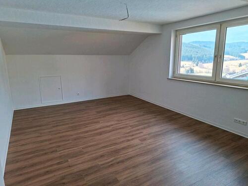Foto - 3-Zi.-DG-Wohnung in Vöhrenbach zu vermieten