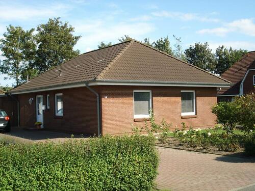 Foto - Schöner gepflegter Winkelbeungalow mit Carport, in 25791 Linden