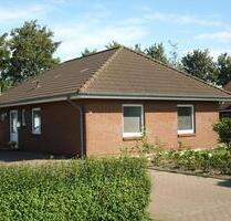 Schöner gepflegter Winkelbeungalow mit Carport, in 25791 Linden