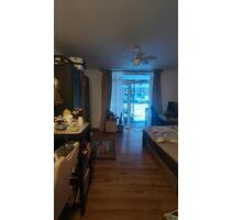 Studentenwohnung in der Wüste, Im Erdgeschoss mit Terrasse - Osnabrück