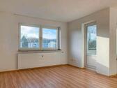 Foto - 2,5 Zimmer Wohnung mit Balkon - 600,00&nbsp;EUR Kaltmiete, ca.&nbsp; 55,00&nbsp;m&sup2;