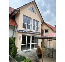 Haushälfte im Sondereigentum vor den Toren Regensburg - Pettendorf