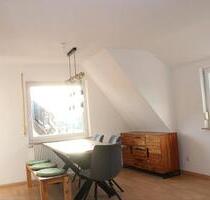 Helle 4-Zimmer Wohnung mit Balkon, Garten und Garagenstellpatz - Neckartenzlingen