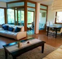 Helle 2-Zimmer-Wohnung mit Wintergarten im Franz. Viertel - Mühlheim am Main