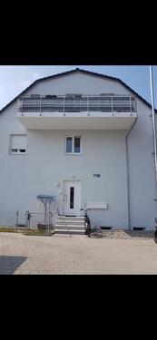Foto - Großzügige 4-Zimmer-Wohnung mit großer Terrasse und Garten