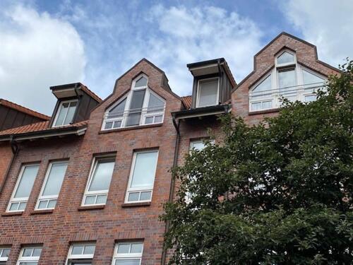 Foto - Renovierte 2-Zimmerwohnung in Dachgeschoss in zentraler Lage zu vermieten