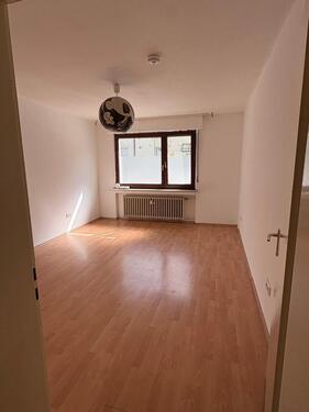 Foto - Gut geschnittene Drei-Zimmer EG Wohnung in verkehrsgünstiger Lag