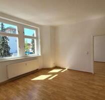 Schöne 2-Raumwohnung in Gotha Ost mit PKW-Stellplatz und Garten