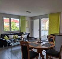 Schön geschnittene 2,5-Zimmerwohnung mit EBK und Balkon - Ehningen