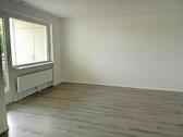 Foto - WBS erforderlich, 3 Zimmer Wohnung mit Balkon in Neumühl zu vermieten