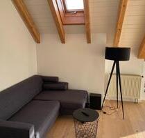 Helle 2 Zimmer-Maisonette Wohnung mit Blick ins Grüne - Schönaich