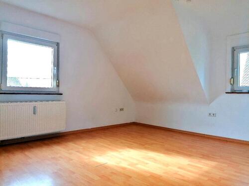 Foto - 3-Zimmer DG Wohnung - 780,00 EUR Kaltmiete,